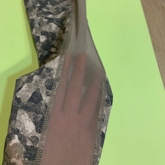 NWT🍀Mono B High Rise Mesh Yoga Pants Stirrup Leggings Active Wear - Picture 2 of 11